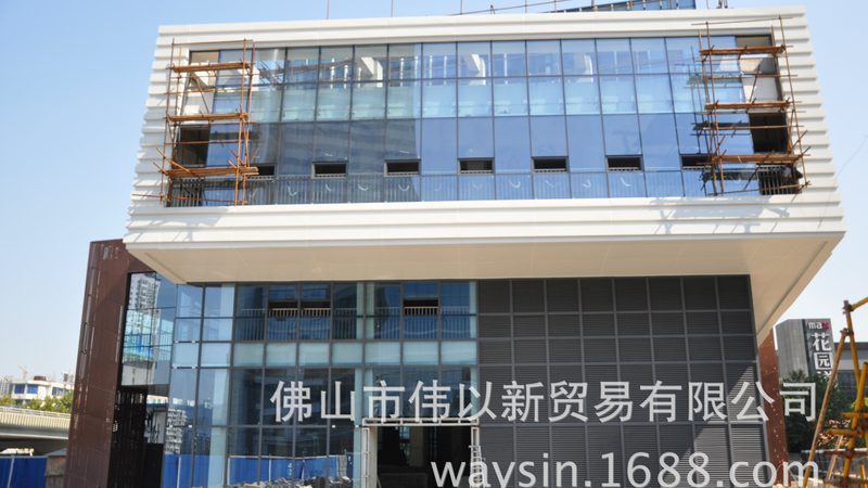 上海断桥铝门窗65系与70系：性能差异与选型考量